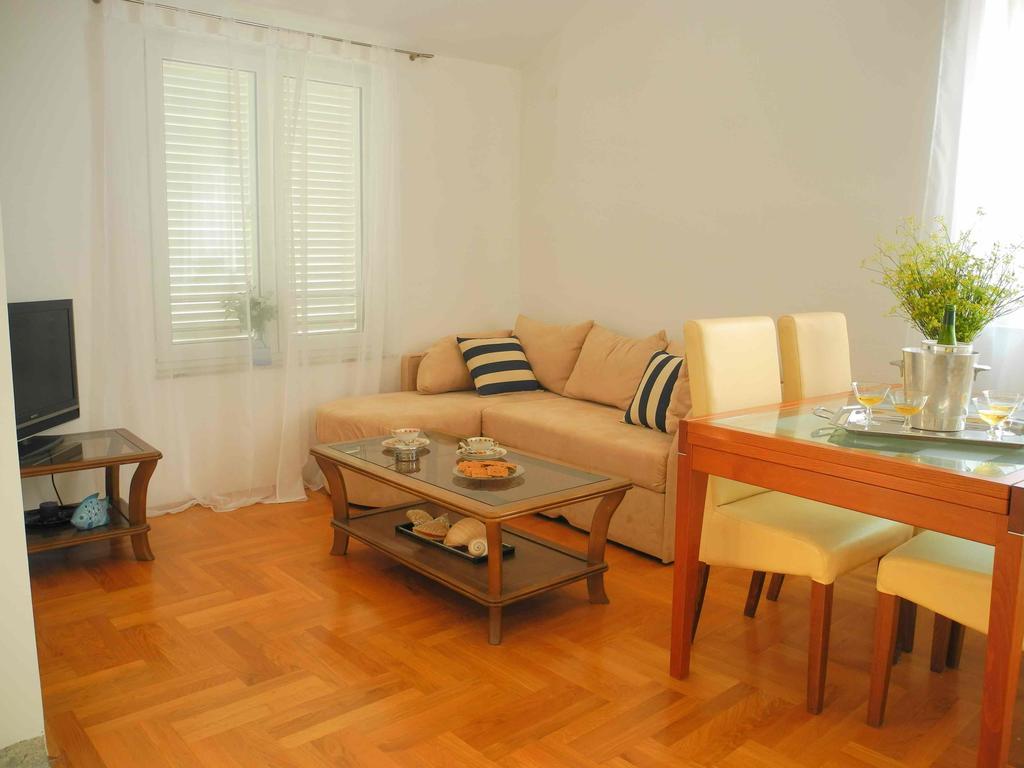 Apartments Antonela Jezera Bagian luar foto