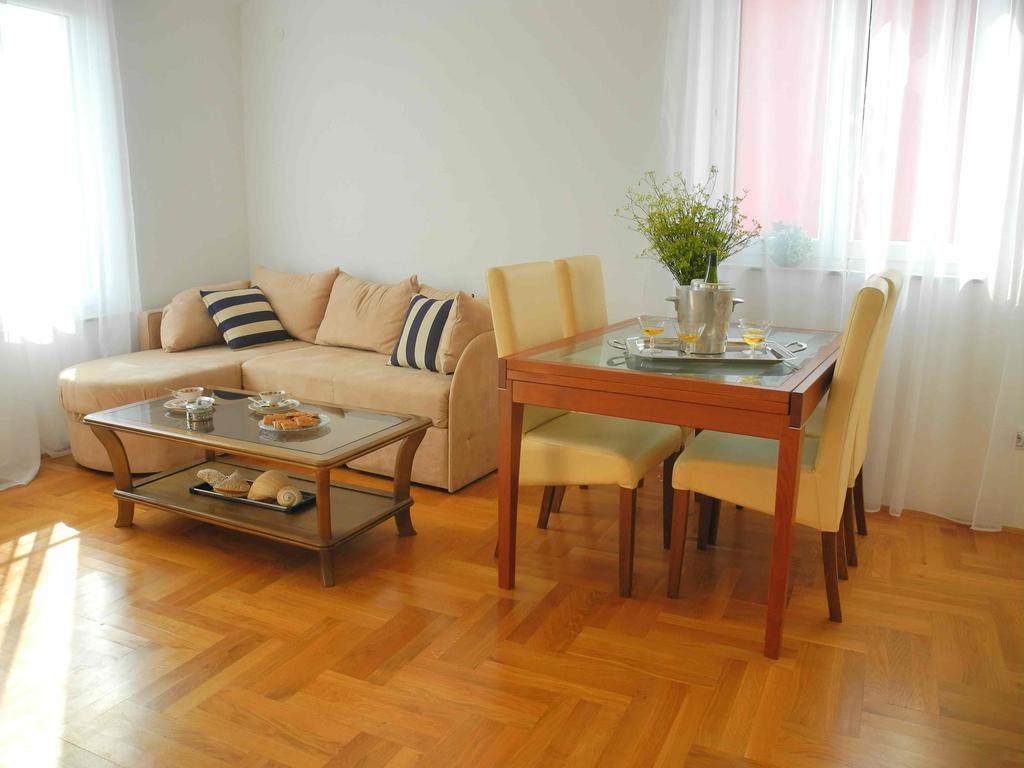 Apartments Antonela Jezera Bagian luar foto